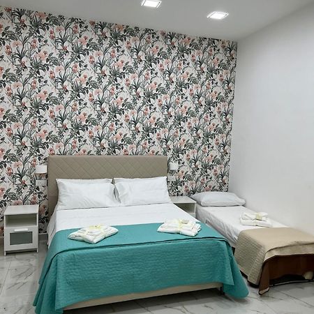 Virgy House Bed & Breakfast Наполи Екстериор снимка