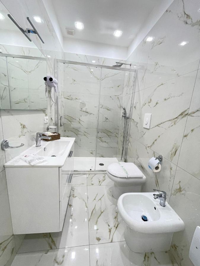 Virgy House Bed & Breakfast Наполи Екстериор снимка